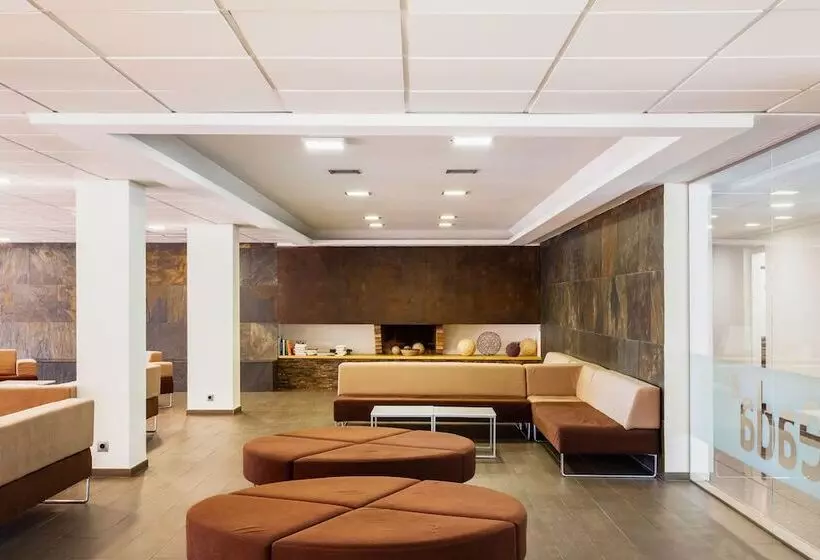 فندق Checkin Montserrat