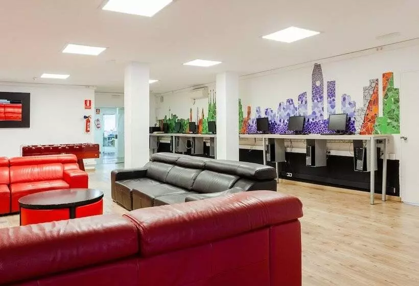 فندق Checkin Montserrat