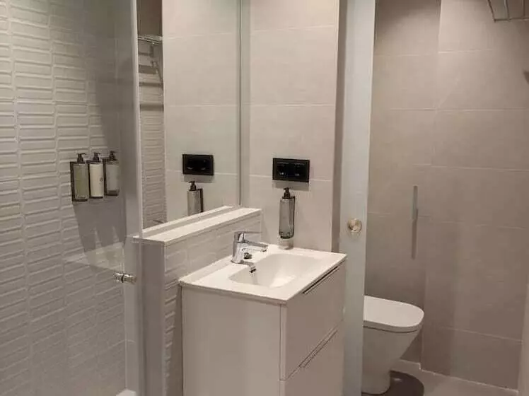 فندق Checkin Montserrat