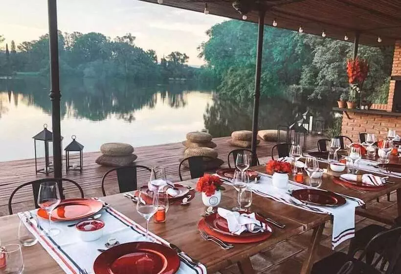 هتل Estancia La Paz