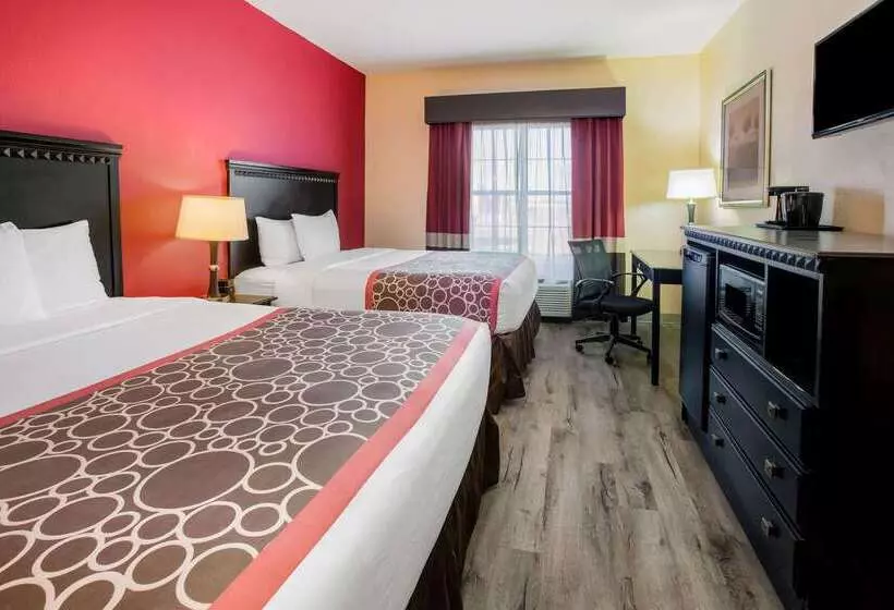 Отель La Quinta By Wyndham Dallas Mesquite