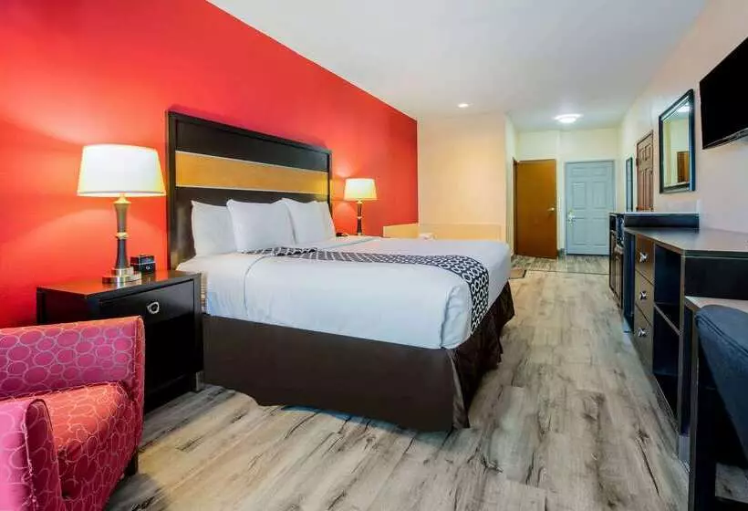 Отель La Quinta By Wyndham Dallas Mesquite