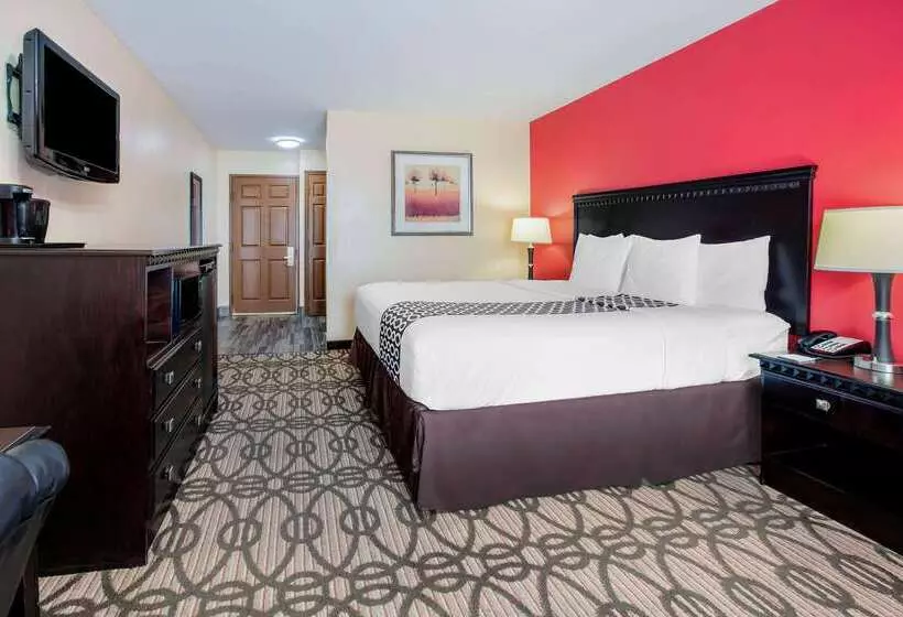 Отель La Quinta By Wyndham Dallas Mesquite