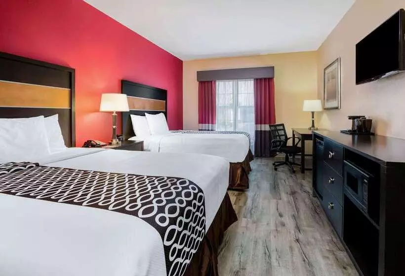 Отель La Quinta By Wyndham Dallas Mesquite