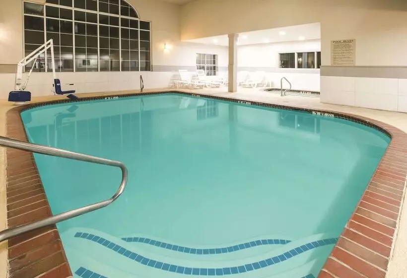 Отель La Quinta By Wyndham Dallas Mesquite