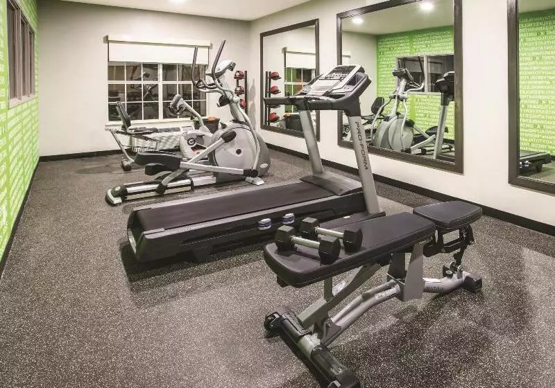 Отель La Quinta By Wyndham Dallas Mesquite