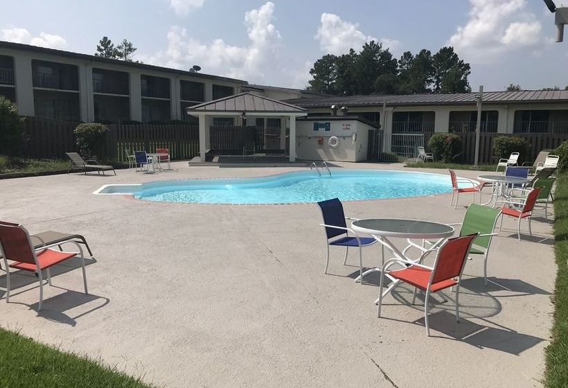 Magnuson Hotel Hattiesburg