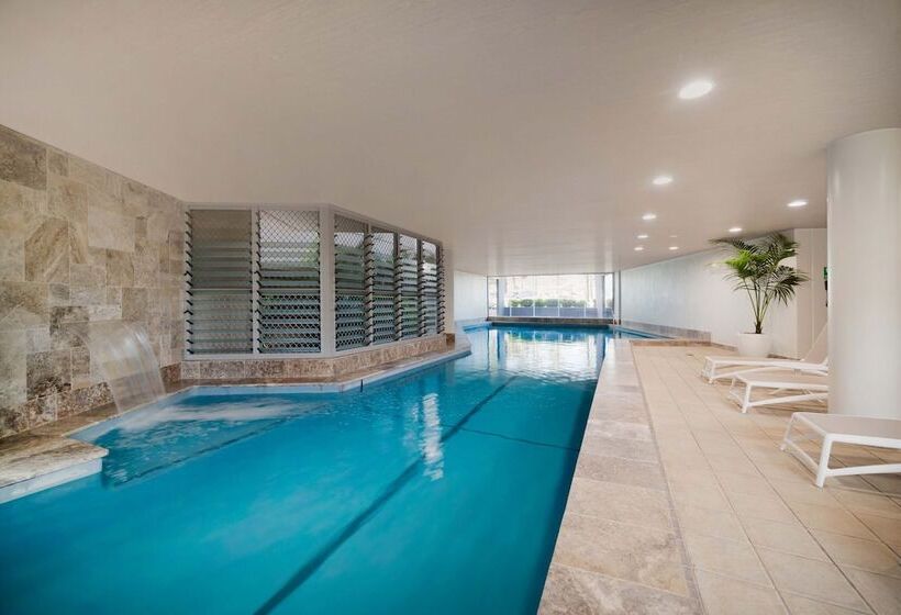 בית מלון כפרי Mantra The Observatory