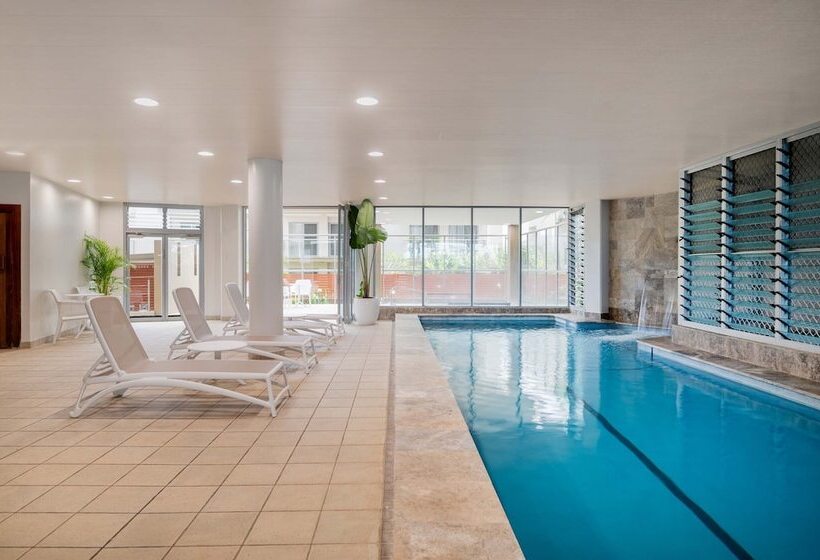 בית מלון כפרי Mantra The Observatory