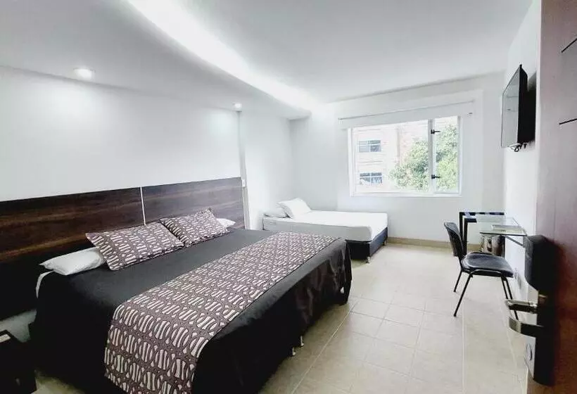 Отель Mediterraneo