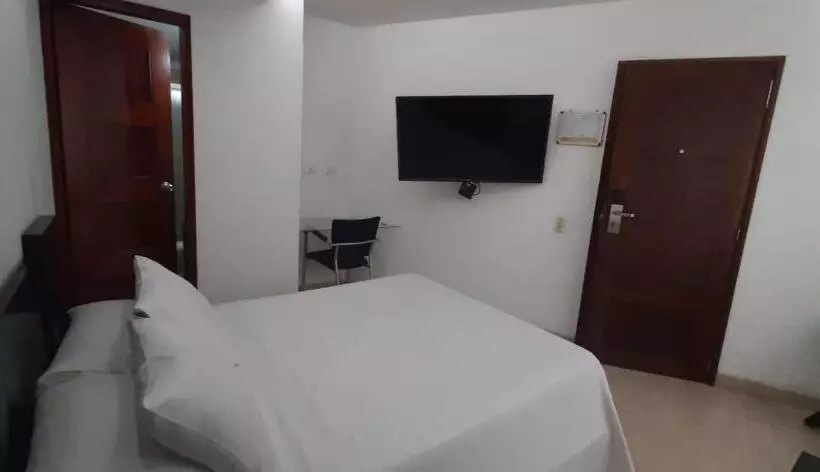 Отель Mediterraneo