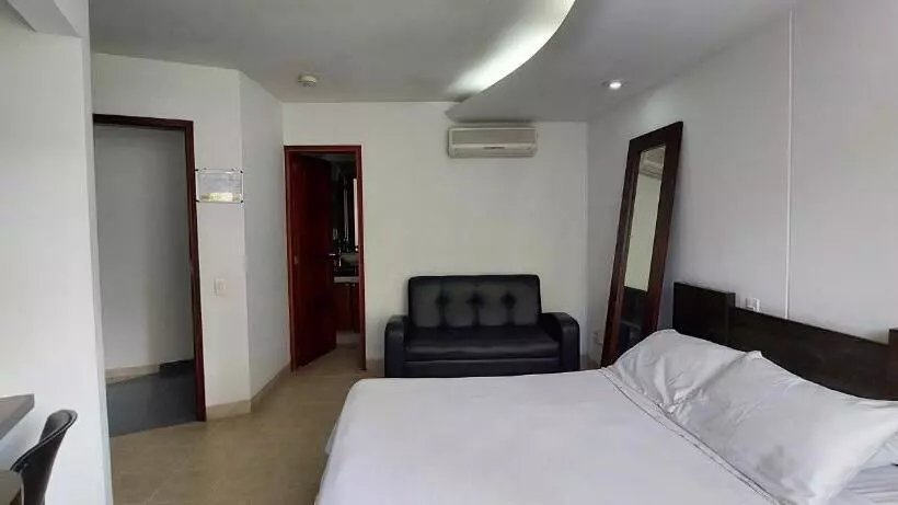 Отель Mediterraneo