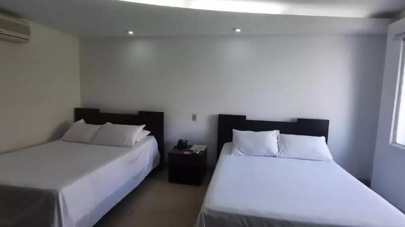 Отель Mediterraneo