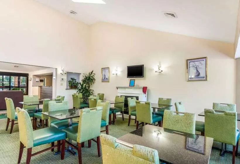 هتل Quality Inn Petersburg Near Fort Greggadams