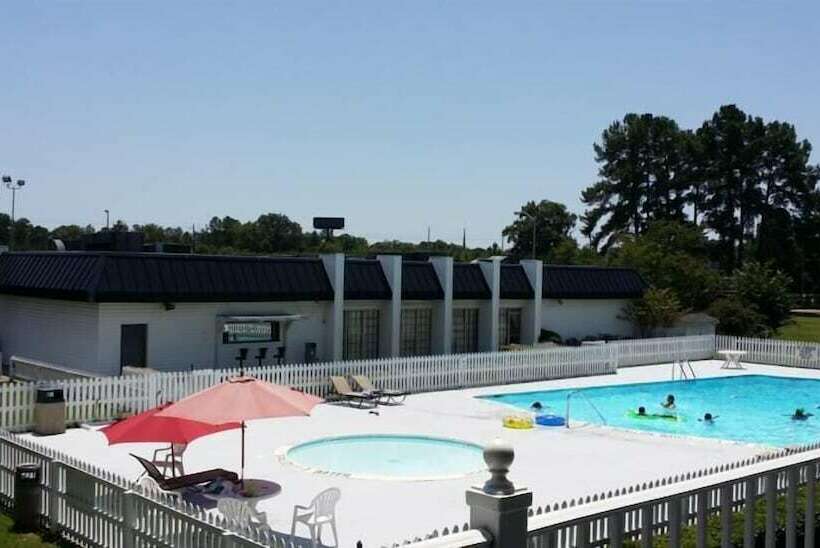 בית מלון כפרי Palmetto Inn Florence