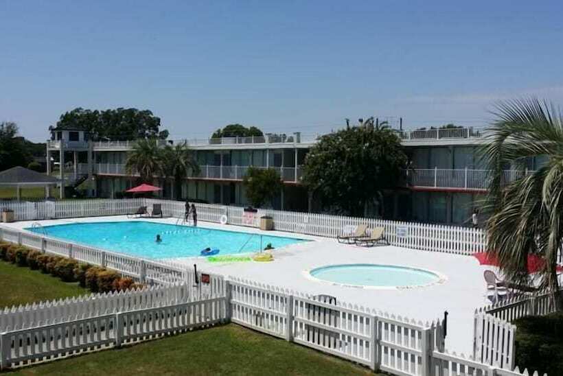 בית מלון כפרי Palmetto Inn Florence