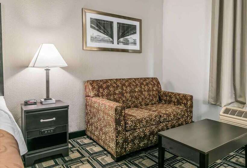 فندق Suburban Studios Mason Hwy 42