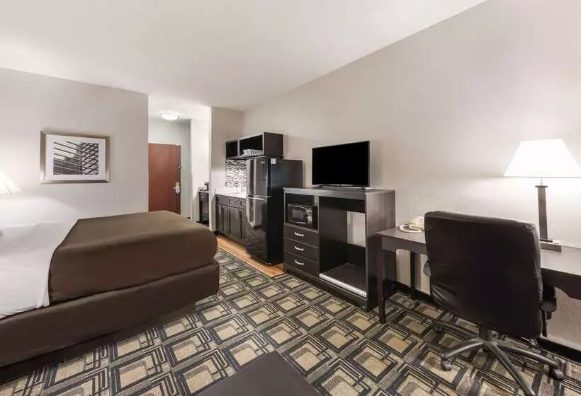 Отель Suburban Studios Mason Hwy 42