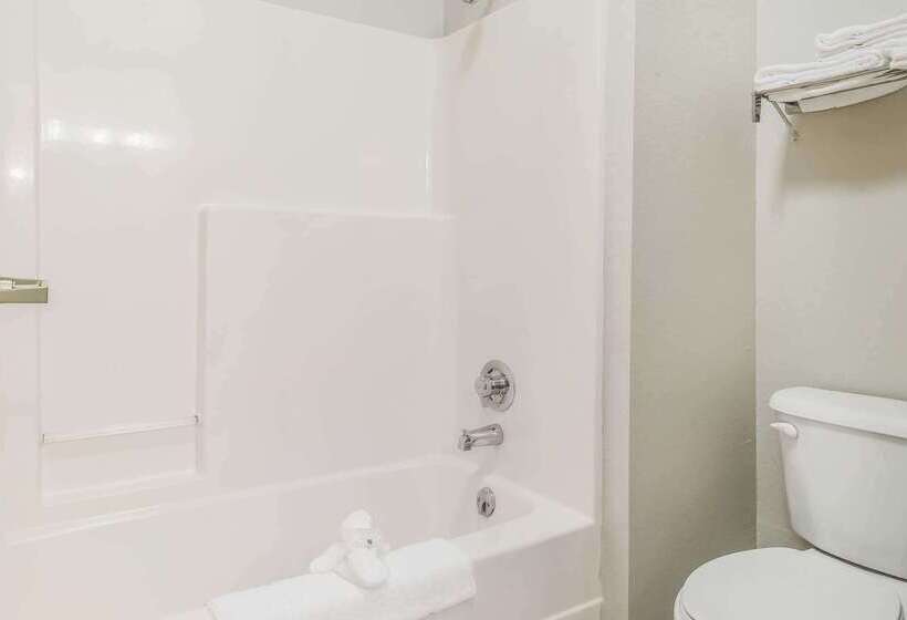 فندق Suburban Studios Mason Hwy 42