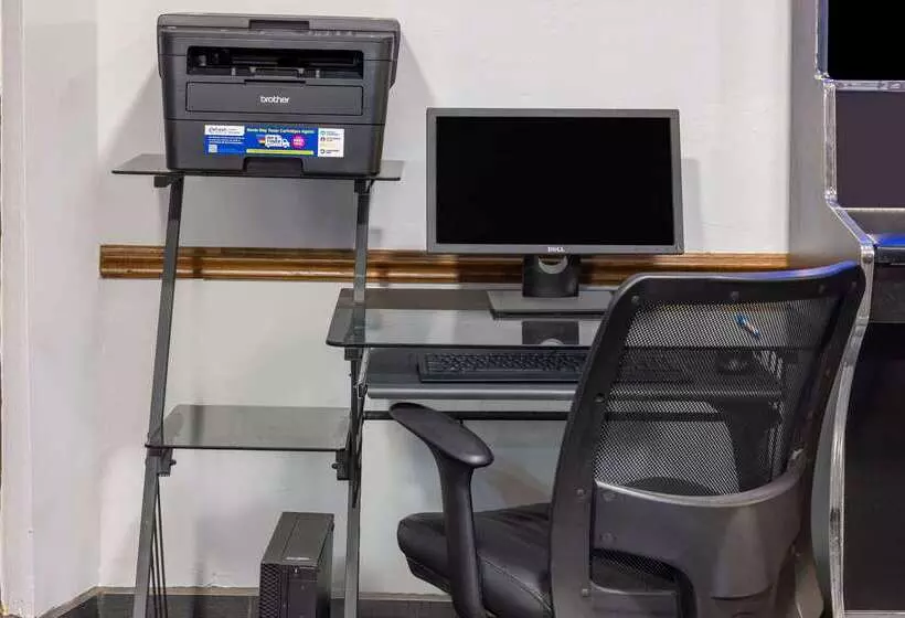 هتل Travelodge By Wyndham Appleton