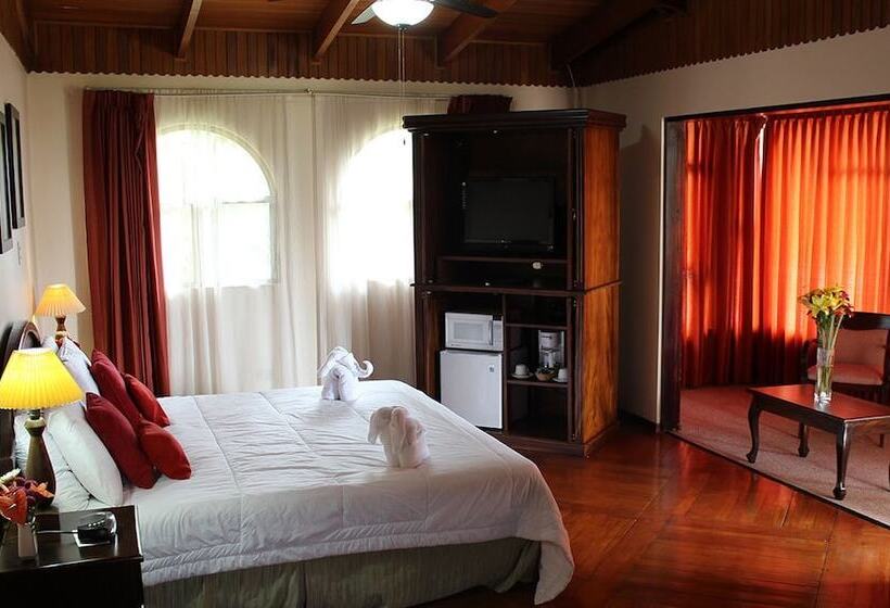 La Catalina Hotel And Suites