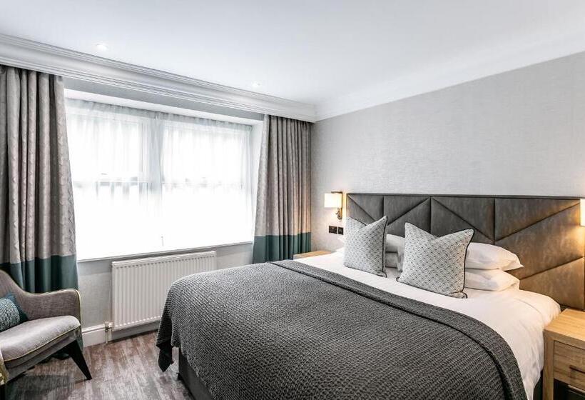 Lodore Falls Hotel & Spa