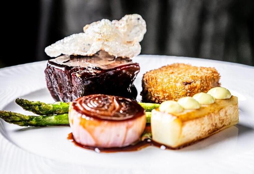 Lodore Falls Hotel & Spa