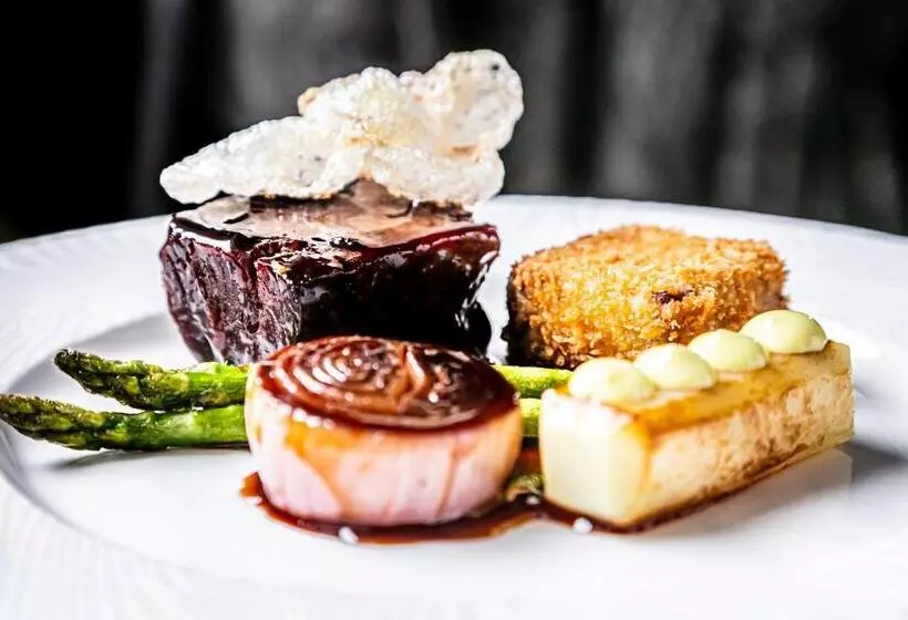 Lodore Falls Hotel & Spa