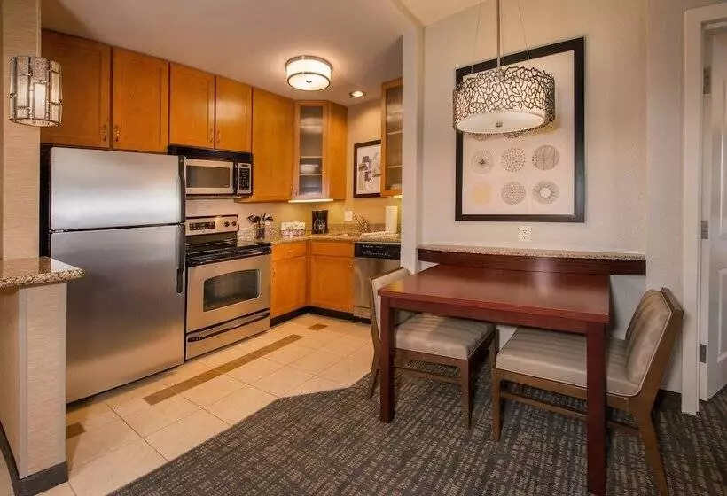 Residence Inn Dulles Airport At Dulles 28 Centre