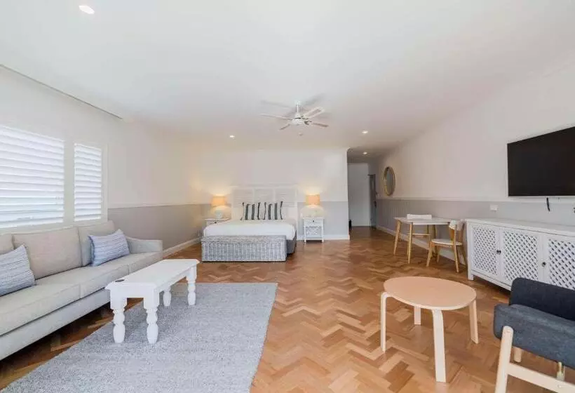 The Quarters, Ascend Hotel Collection