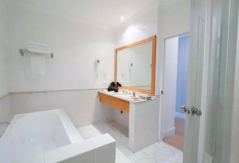 The Quarters, Ascend Hotel Collection