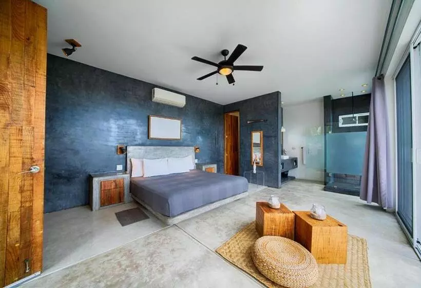 Villas La Mar   Adults 15 Plus