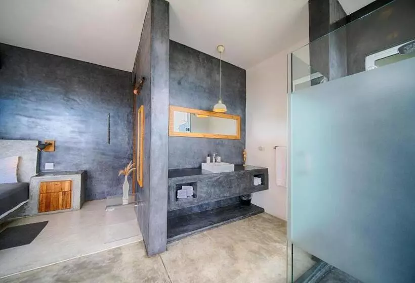 Villas La Mar   Adults 15 Plus