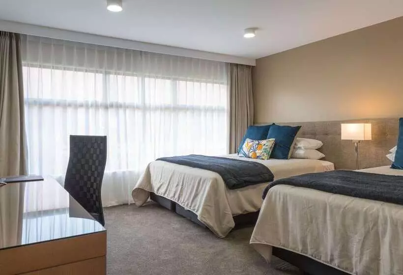 Distinction Hamilton Hotel & Conference Centre