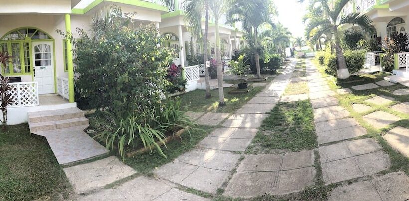 Fun Holiday Beach Resort