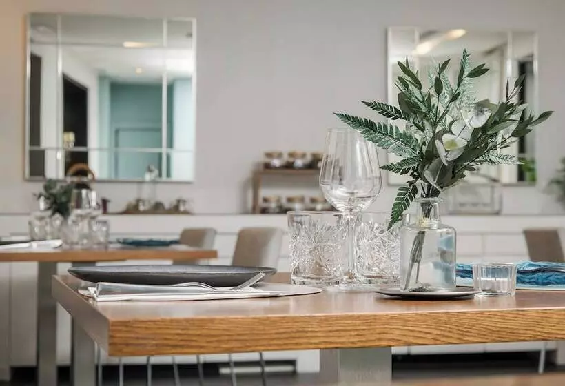 Hospes Puerta De Alcalá, A Member Of Design Hotels