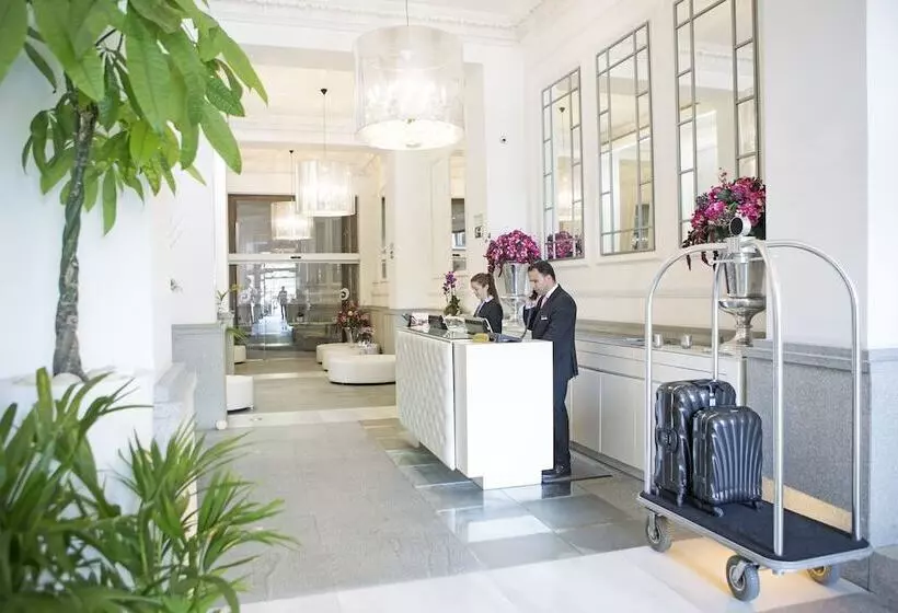 Hospes Puerta De Alcalá, A Member Of Design Hotels