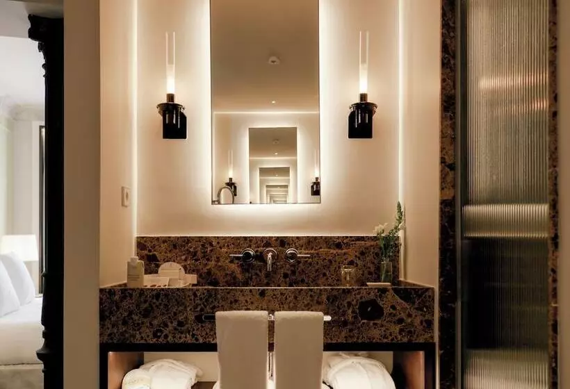 Hospes Puerta De Alcalá, A Member Of Design Hotels