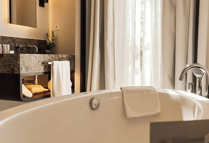 Hospes Puerta De Alcalá, A Member Of Design Hotels