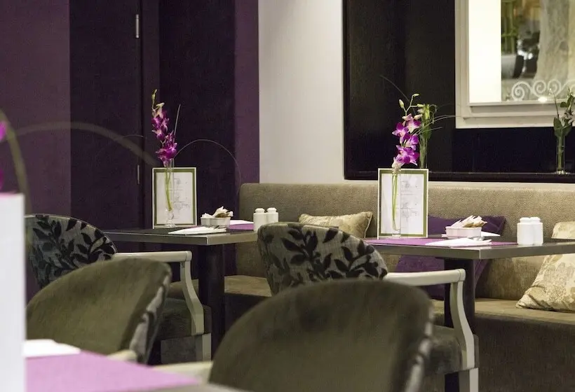 Hospes Puerta De Alcalá, A Member Of Design Hotels