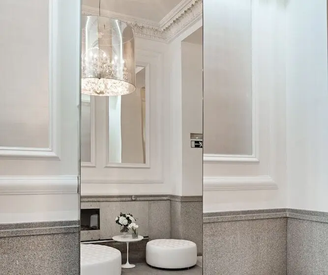 Hospes Puerta De Alcalá, A Member Of Design Hotels