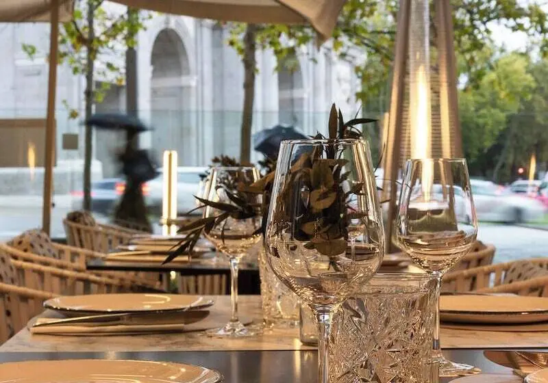 Hospes Puerta De Alcalá, A Member Of Design Hotels