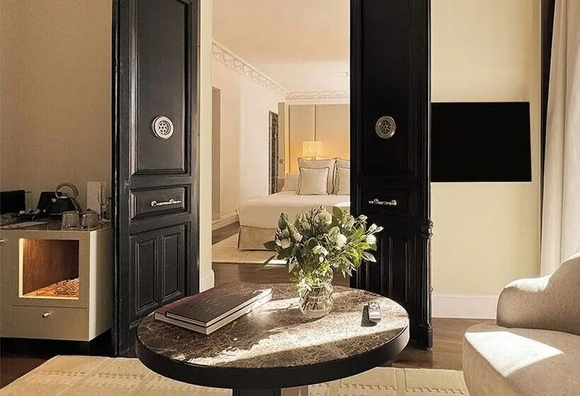 Hospes Puerta De Alcalá, A Member Of Design Hotels