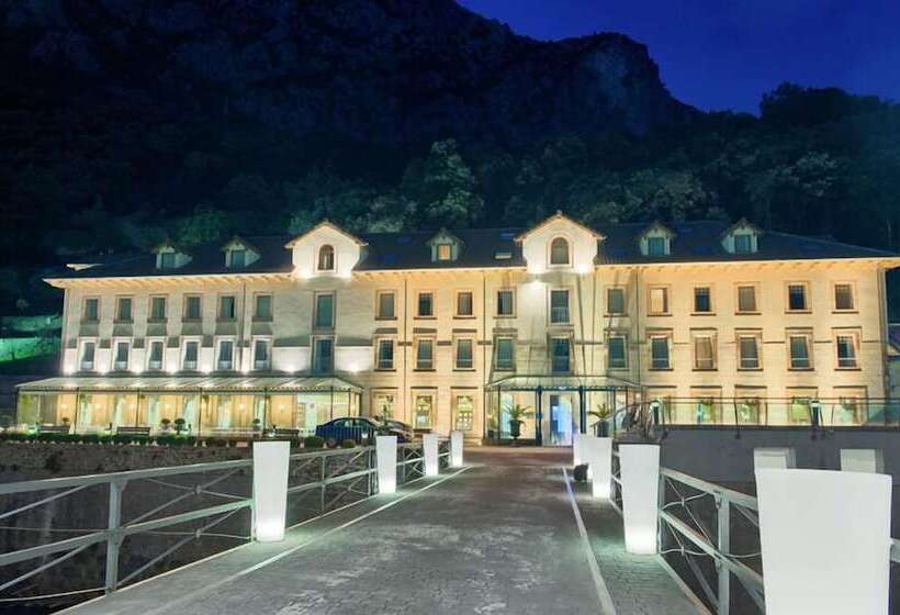 호텔 Balneario La Hermida