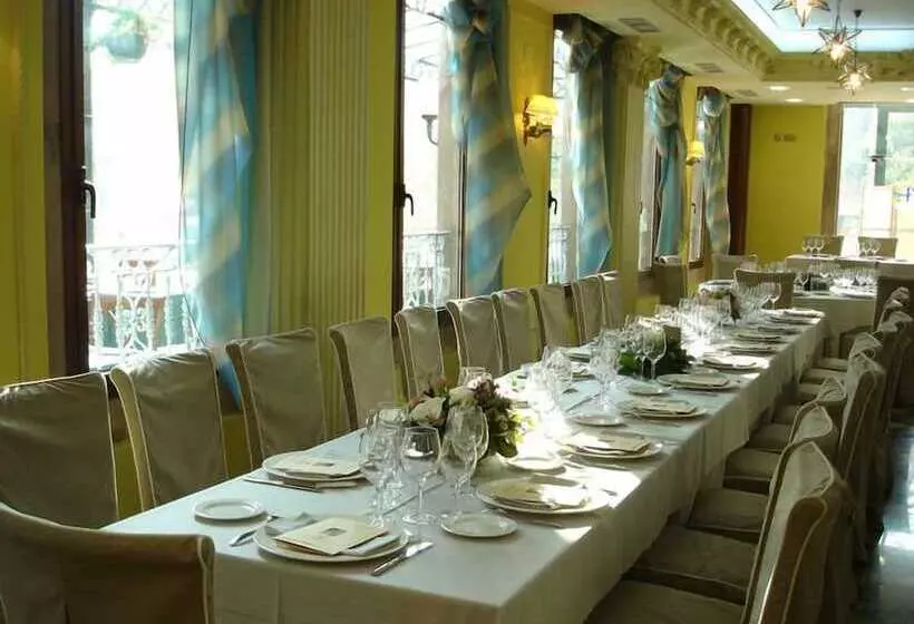 فندق Balneario La Hermida