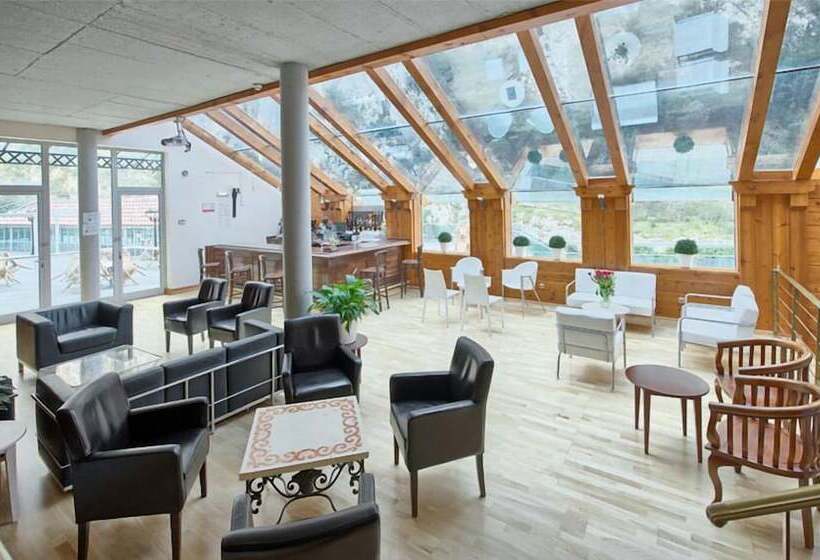 호텔 Balneario La Hermida