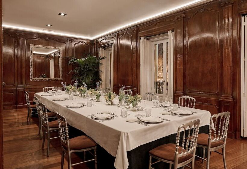 Hospes Puerta De Alcalá, A Member Of Design Hotels