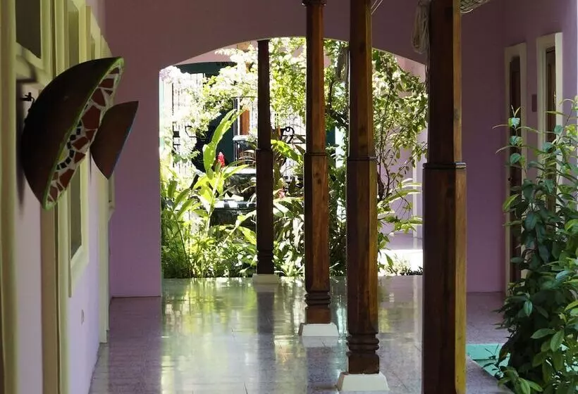 هتل Kekoldi De Granada