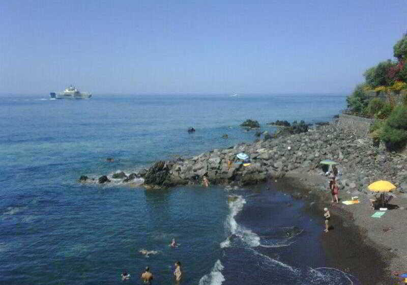 בית מלון כפרי L Ariana Isole Eolie   Una Esperienze