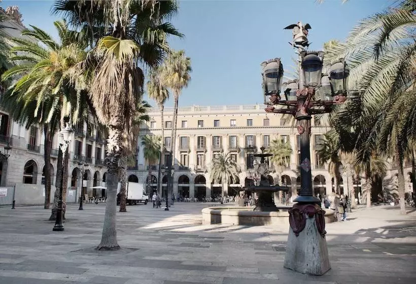 Отель Onix Liceo